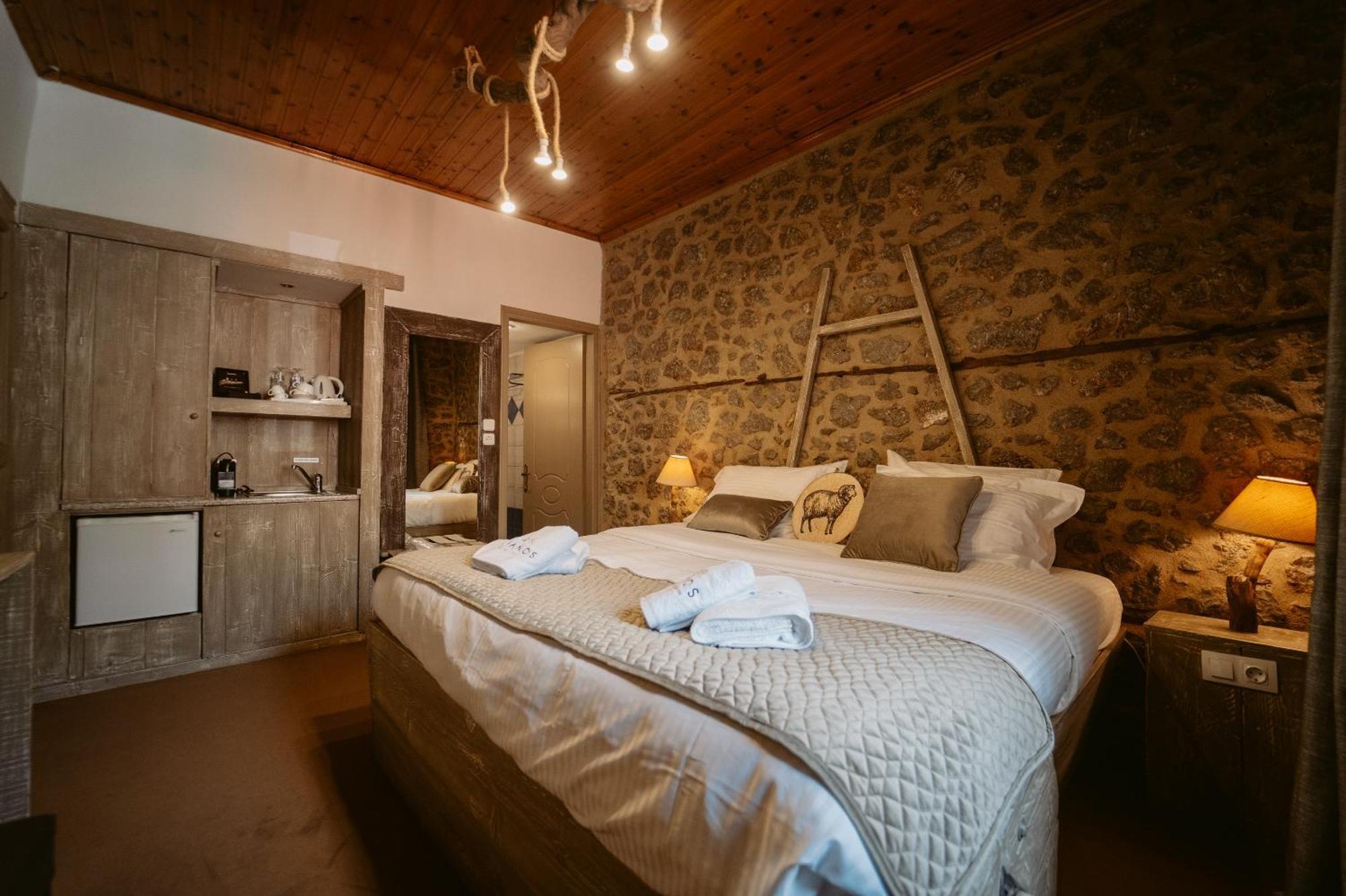 Afanos Guesthouse Arachova Cameră foto